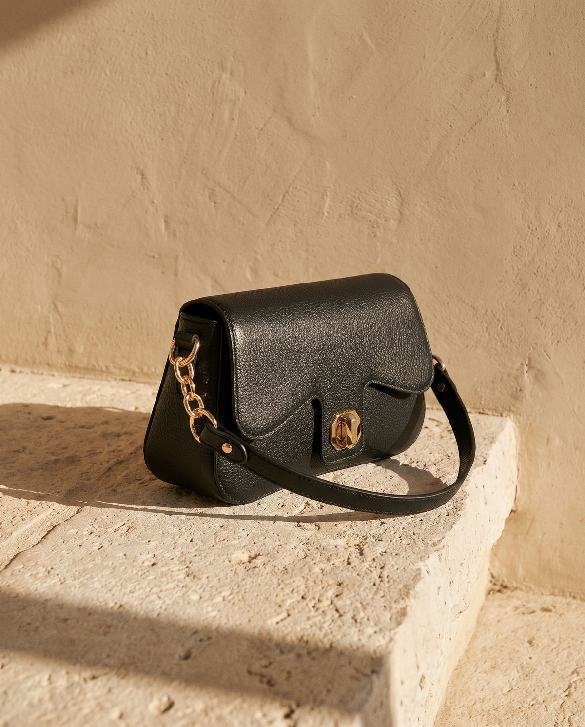 Alma Black